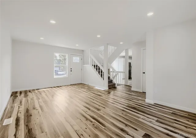 Photo 3 of Single family home for sale at 3961 S Helena St, Aurora, CO 80013 | MLS# 8021235 | Listing updated on 2026-10-23