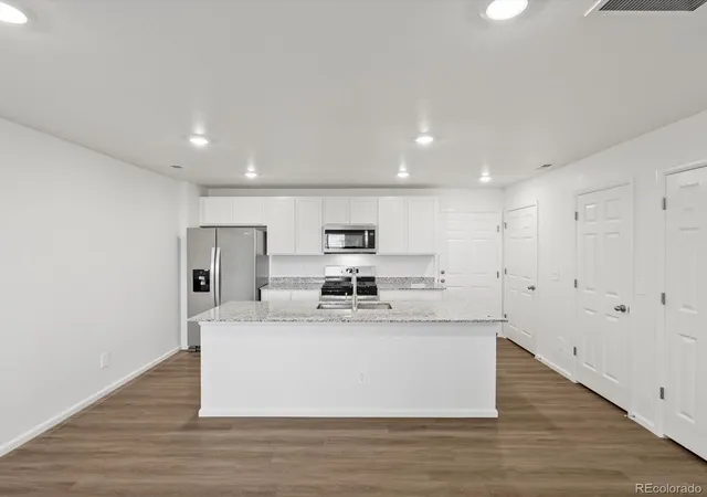 Photo 3 of Townhouse for sale at 6539 N Netherland St, Aurora, CO 80019 | MLS# 3586713 | Listing updated on 2026-10-21