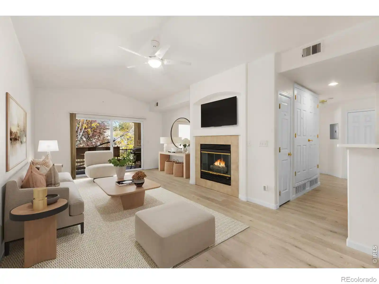 Listing Photo 2 - Condo for sale in 1703 Whitehall Dr located at 1703 Whitehall Dr, Longmont, CO 80504 - Unit 1703 Whitehall Dr