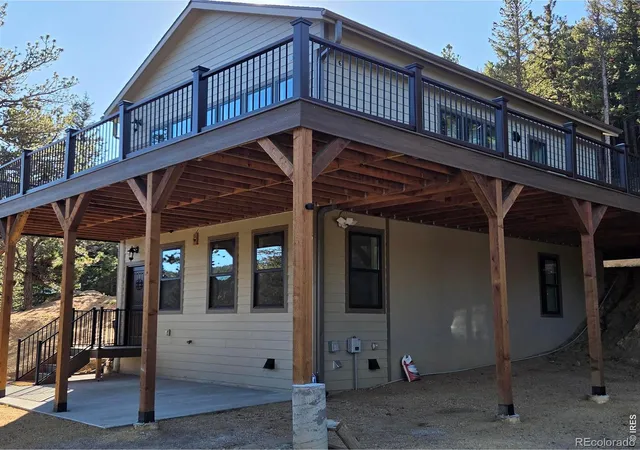 Photo 3 of Single family home for sale at 250 Arrowood Dr, Lyons, CO 80540 | MLS# IR1071008 | Listing updated on 2026-10-22