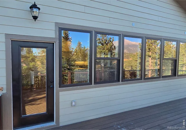 Photo 4 of Single family home for sale at 250 Arrowood Dr, Lyons, CO 80540 | MLS# IR1071008 | Listing updated on 2026-10-22
