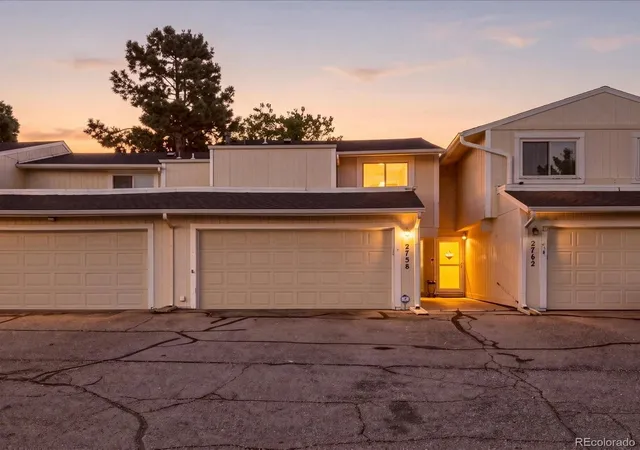 Photo 2 of Townhouse for sale at 2758 S Kenton Ct, Aurora, CO 80014 | MLS# 4341667 | Listing updated on 2026-10-28