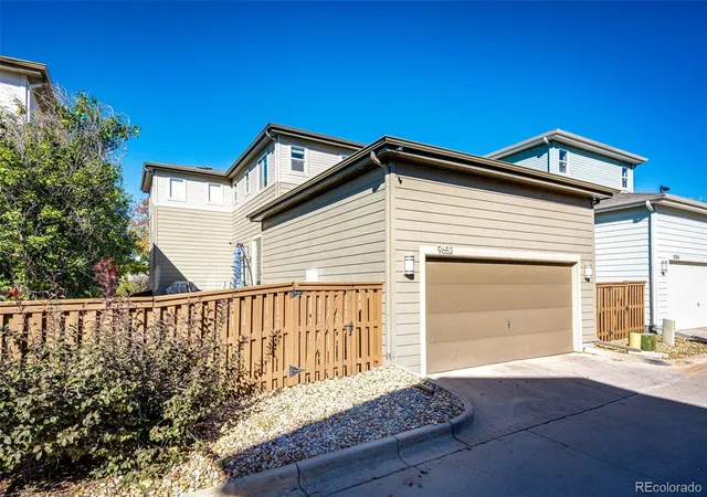 Photo 3 of Single family home for sale at 9652 Dunning Cir, Highlands Ranch, CO 80126 | MLS# 8030300 | Listing updated on 2026-10-24