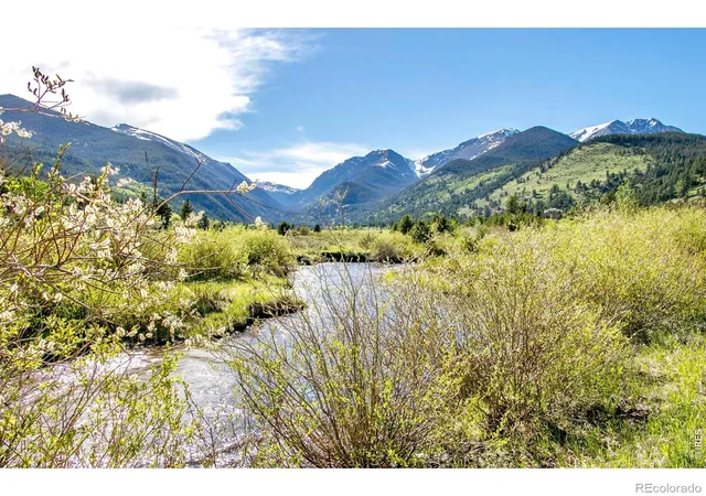 Photo 2 of Single family home for sale at 1665 Continental Peaks Cir, Estes Park, CO 80517 | MLS# IR1071012 | Listing updated on 2026-10-22