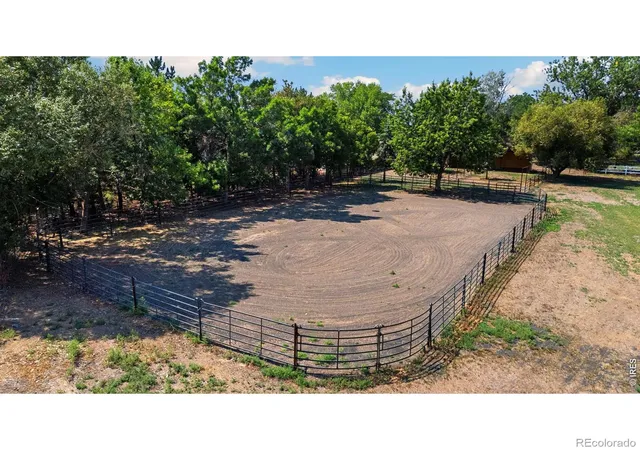 Photo 3 of Single family home for sale at 1216 King Dr, Loveland, CO 80537 | MLS# IR1071029 | Listing updated on 2026-10-24