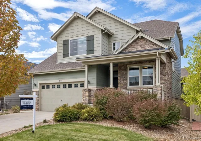 Photo 3 of Single family home for sale at 2127 S Saulsbury Ct, Lakewood, CO 80227 | MLS# 3230541 | Listing updated on 2026-10-22