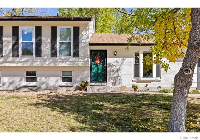 Photo 2 of Sale Pending at 1221 Picardy Pl, Lafayette, CO 80026 | MLS# IR1071041 | Listing updated on 2026-10-27