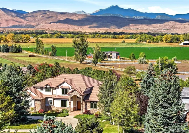 Photo 3 of Single family home for sale at 7705 Crestview Dr, Niwot, CO 80504 | MLS# IR1071045 | Listing updated on 2026-10-23