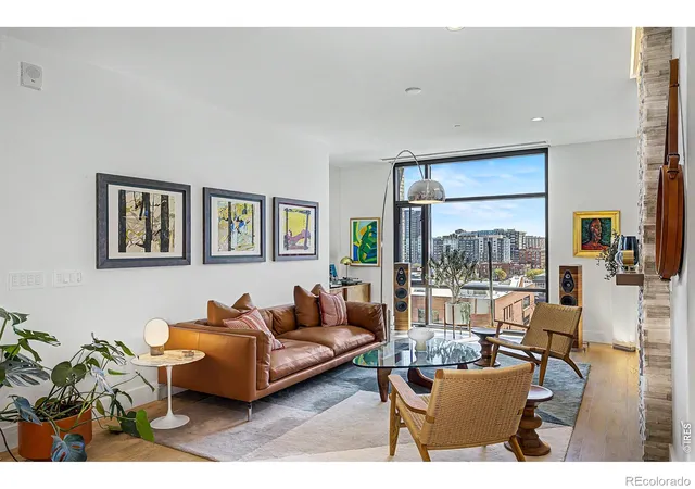 Photo 4 of Condo for sale at 1901 Wazee St #1007, Denver, CO 80202 | MLS# IR1071046 | Listing updated on 2026-10-22