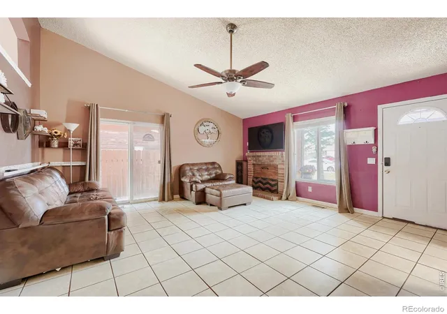 Photo 3 of Townhouse for sale at 19073 E 16th Avenue, Aurora, CO 80011 | MLS# IR1071056 | Listing updated on 2026-10-22