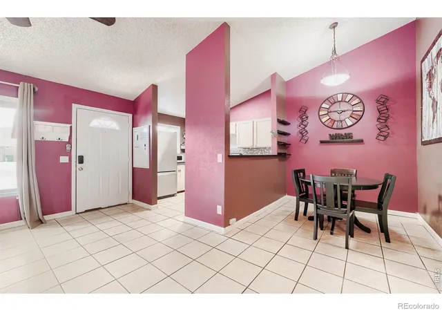 Photo 4 of Townhouse for sale at 19073 E 16th Avenue, Aurora, CO 80011 | MLS# IR1071056 | Listing updated on 2026-10-22