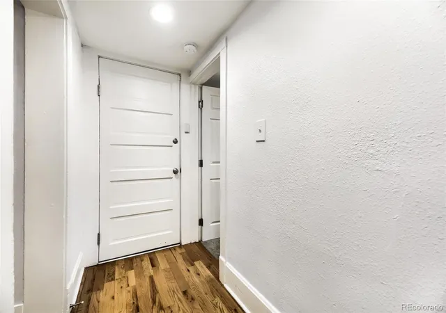 Listing Photo 5 - Condo for sale in building located at 1374 N Ogden St, Denver, CO 80218 - Unit #B