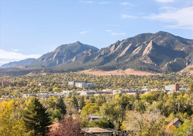 Photo 3 of Single family home for sale at 2003 Balsam Dr, Boulder, CO 80304 | MLS# IR1071062 | Listing updated on 2026-10-23