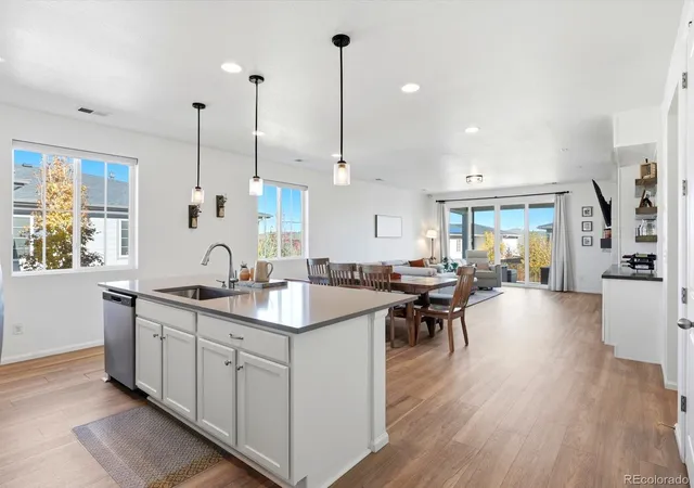 Photo 2 of Single family home for sale at 1552 Maggie Mae Ln, Castle Rock, CO 80104 | MLS# 7354223 | Listing updated on 2026-10-29