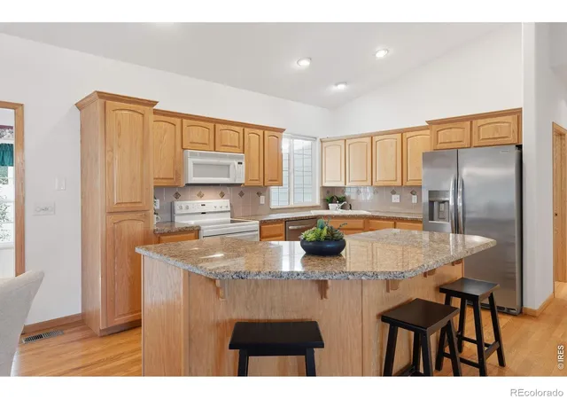Photo 4 of Single family home for sale at 2380 Woody Crk Cir, Loveland, CO 80538 | MLS# IR1071068 | Listing updated on 2026-10-24