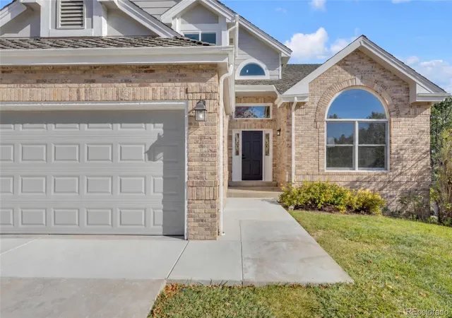 Photo 2 of Single family home for sale at 10172 Granite Hl Dr, Parker, CO 80134 | MLS# 6725907 | Listing updated on 2026-10-30