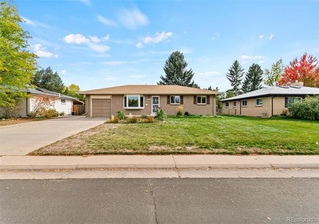 Photo 1 of Single family home for sale at 598 W Valleyview Ave, Littleton, CO 80120 | MLS# 2320786 | Listing updated on 2026-10-23