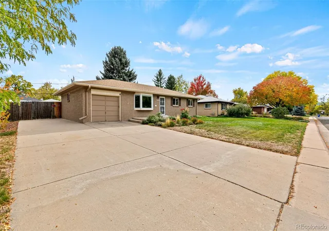 Photo 3 of Single family home for sale at 598 W Valleyview Ave, Littleton, CO 80120 | MLS# 2320786 | Listing updated on 2026-10-23