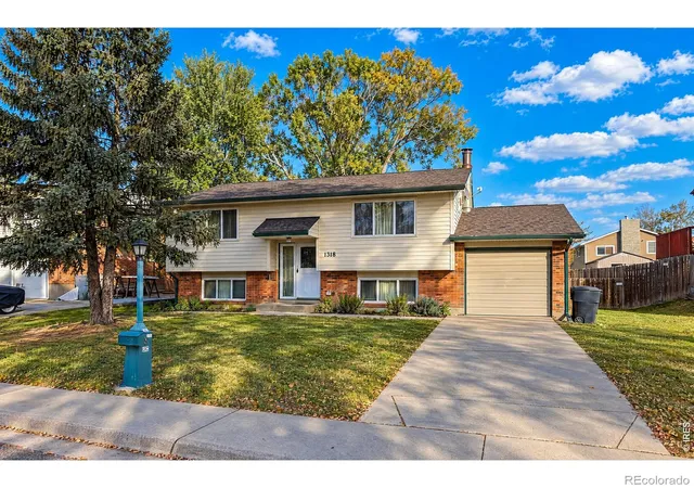 Single family home for sale at 1318 S Grant St, Longmont, CO 80501 | MLS# IR1071074