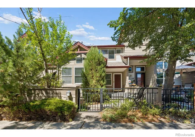 Photo 1 of Townhouse for sale at 2033 S Fork Dr, Lafayette, CO 80026 | MLS# IR1071079 | Listing updated on 2026-10-29