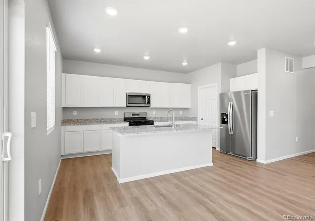 Photo 4 of Single family home for sale at 6922 Quail Ave, Longmont, CO 80504 | MLS# 1977934 | Listing updated on 2026-10-22