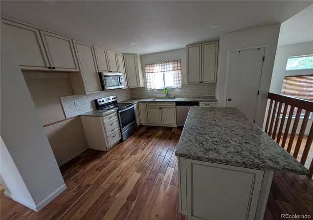Photo 2 of Single family home for sale at 8555 Angela Ln, Parker, CO 80134 | MLS# 8255998 | Listing updated on 2026-10-22