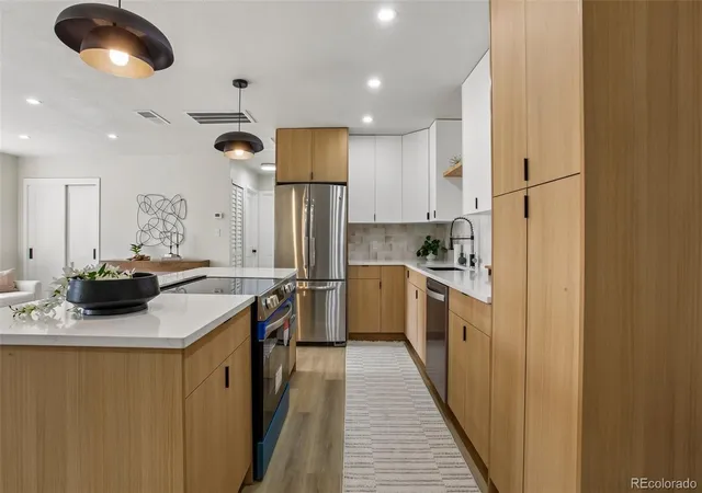 Photo 4 of Single family home for sale at 3273 S Elm St, Denver, CO 80222 | MLS# 7015143 | Listing updated on 2026-10-23
