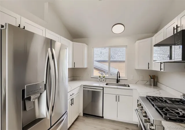 Photo 3 of Single family home for sale at 4918 S Sedalia Way, Aurora, CO 80015 | MLS# 8714930 | Listing updated on 2026-10-24
