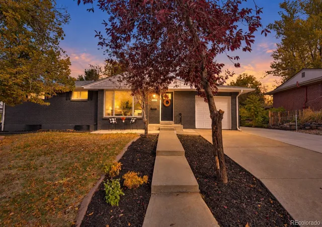 Photo 1 of Single family home for sale at 2907 E Weaver Ave, Centennial, CO 80121 | MLS# 2032064 | Listing updated on 2026-10-28