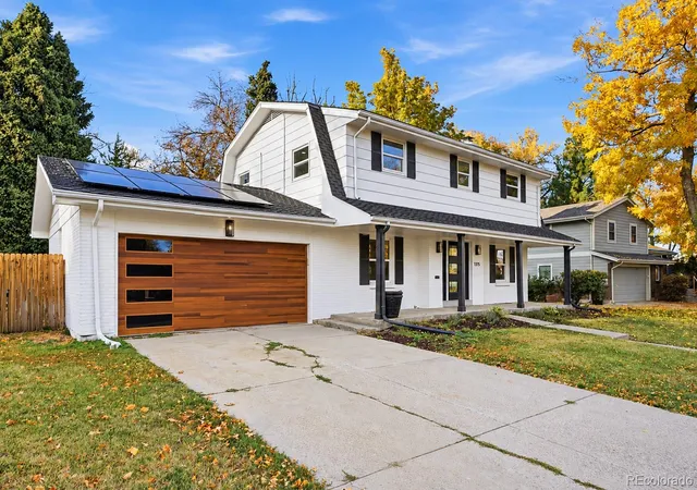 Photo 2 of Single family home for sale at 1375 W Hinsdale Dr, Littleton, CO 80120 | MLS# 7363991 | Listing updated on 2026-10-28