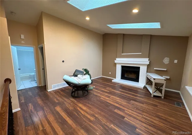 Photo 4 of Single family home for sale at 9068 W Arizona Way, Lakewood, CO 80232 | MLS# 8475467 | Listing updated on 2026-10-28