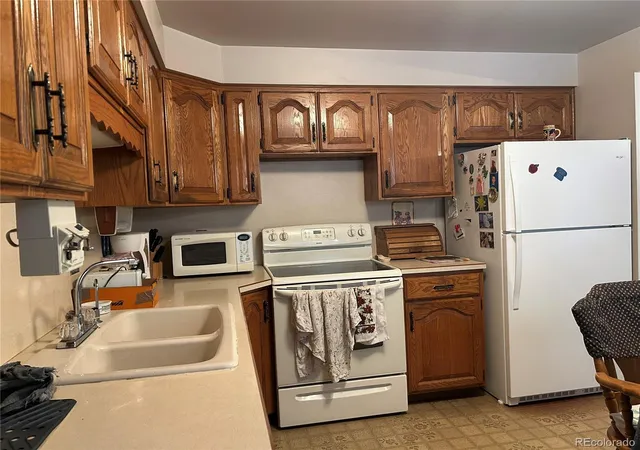 Photo 3 of Single family home for sale at 372 Emporia St, Aurora, CO 80010 | MLS# 5883214 | Listing updated on 2026-10-29