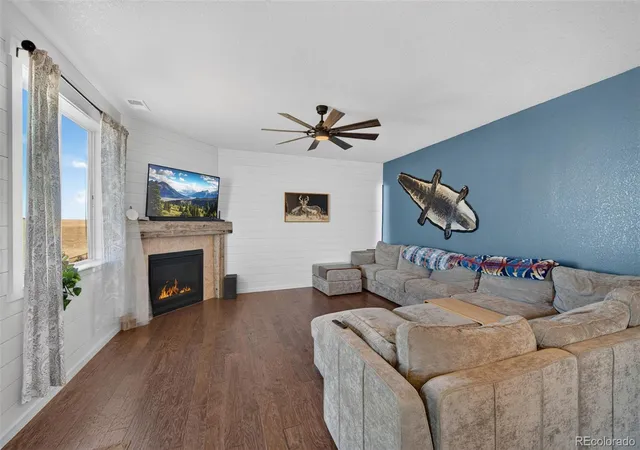 Photo 4 of Single family home for sale at 5774 Desert Inn Loop, Elizabeth, CO 80107 | MLS# 8296523 | Listing updated on 2026-10-30