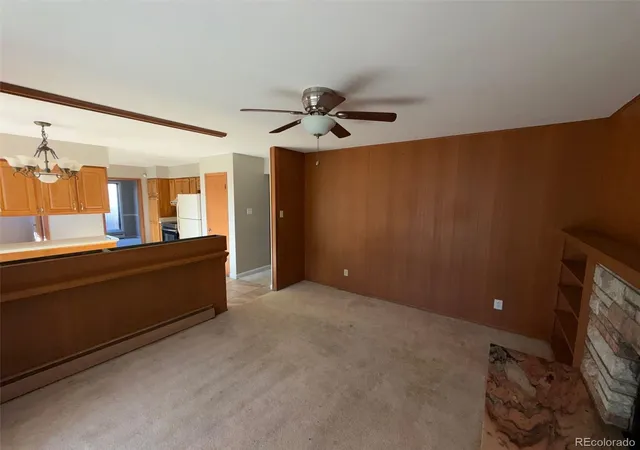 Photo 4 of Single family home for sale at 173 Del Mar Cir, Aurora, CO 80011 | MLS# 9164621 | Listing updated on 2026-10-28