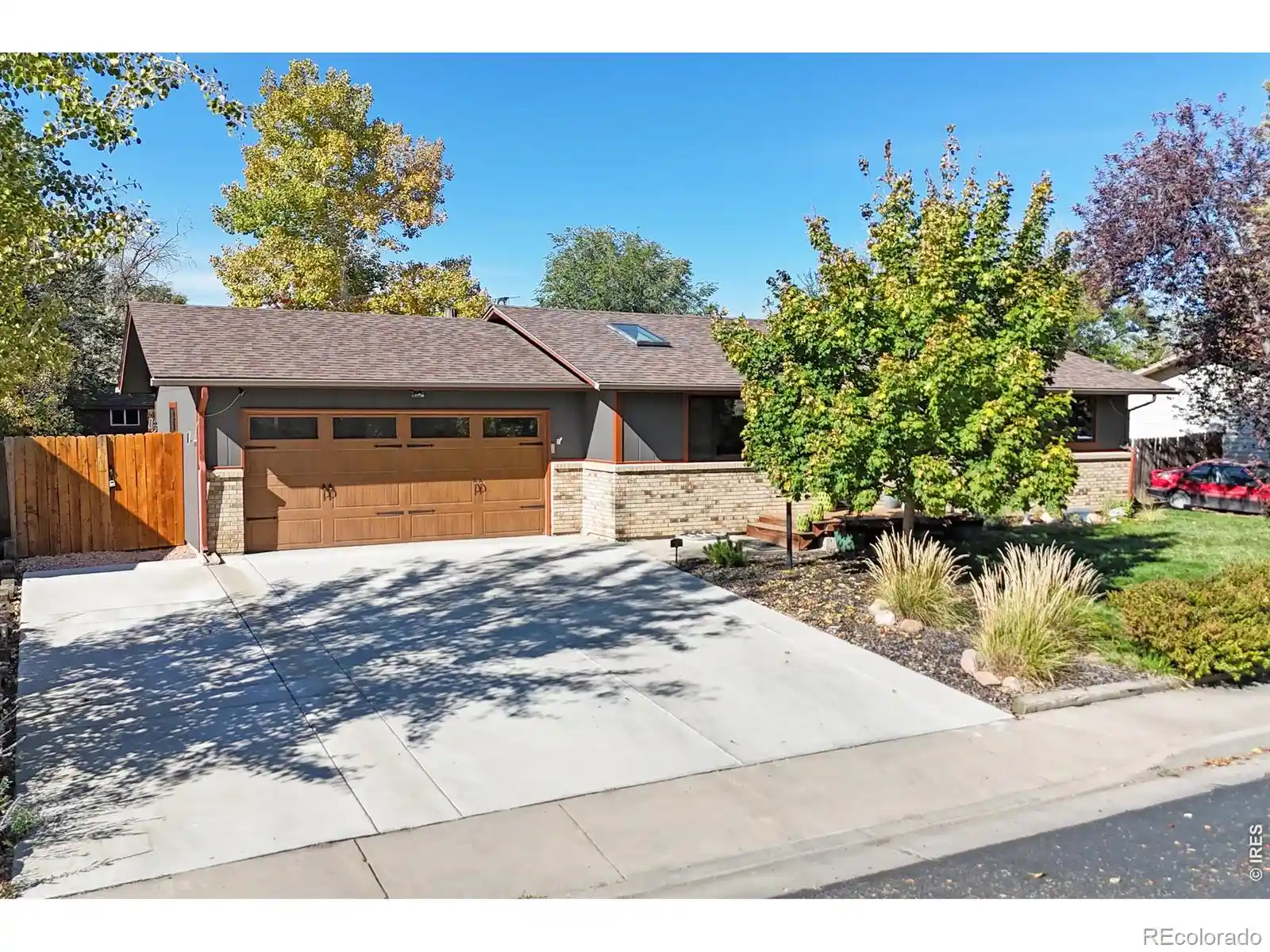 Photo 1 of Single family home for sale at 5521 Gabriel Dr, Loveland, CO 80538 | MLS# IR1071124 | Listing updated on 2026-10-24