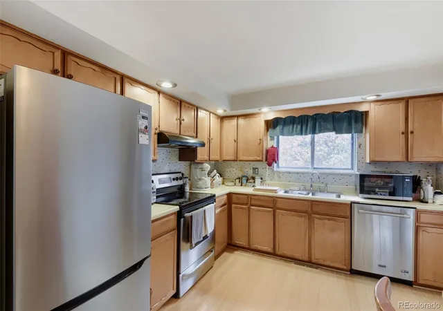 Photo 4 of Single family home for sale at 4606 E Peakview Ave, Centennial, CO 80121 | MLS# 9409156 | Listing updated on 2026-10-29