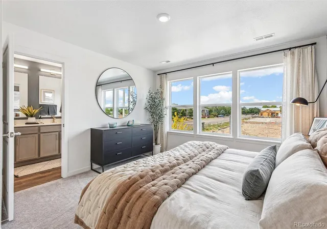 Photo 4 of Sale Pending at 22566 E 7th Place, Aurora, CO 80018 | MLS# 7343104 | Listing updated on 2026-10-26