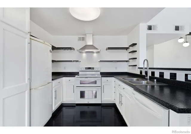 Photo 4 of Condo for sale at 3002 W Elizabeth St #E, Fort Collins, CO 80521 | MLS# IR1071138 | Listing updated on 2026-10-27