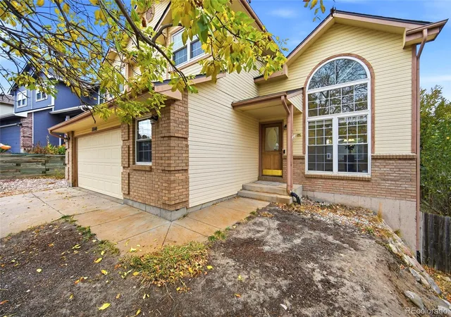 Photo 2 of Single family home for sale at 3840 Sedgewood Way, Colorado Springs, CO 80918 | MLS# 5818397 | Listing updated on 2026-10-23