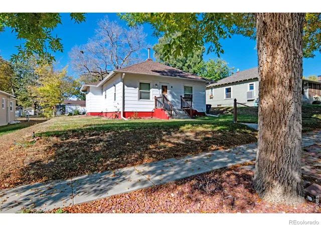 Photo 1 of Single family home for sale at 8 S Denver Ave, Johnstown, CO 80534 | MLS# IR1071149 | Listing updated on 2026-10-24