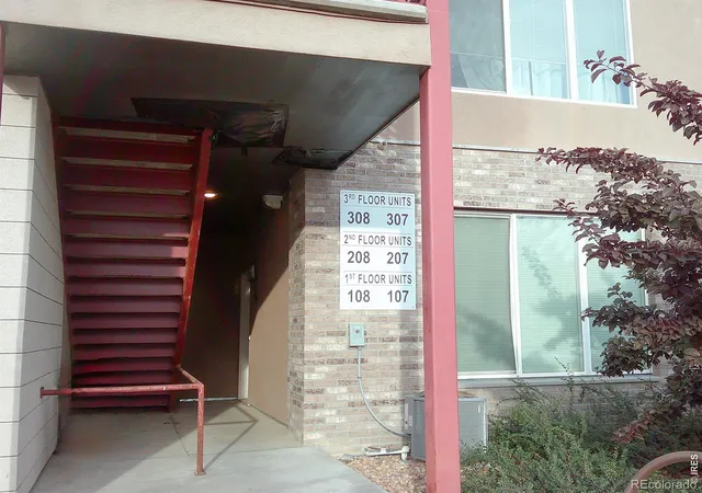 Photo 3 of Condo for sale at 2980 Kincaid Dr #107, Loveland, CO 80538 | MLS# IR1071158 | Listing updated on 2026-10-26