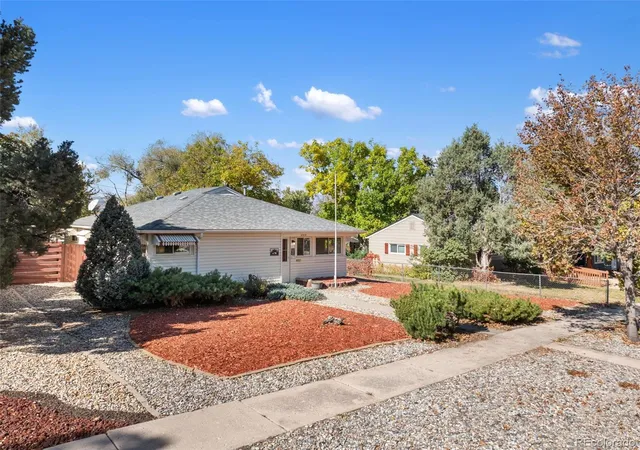 Photo 2 of Single family home for sale at 2304 Robin Dr, Colorado Springs, CO 80909 | MLS# 5751136 | Listing updated on 2026-10-29
