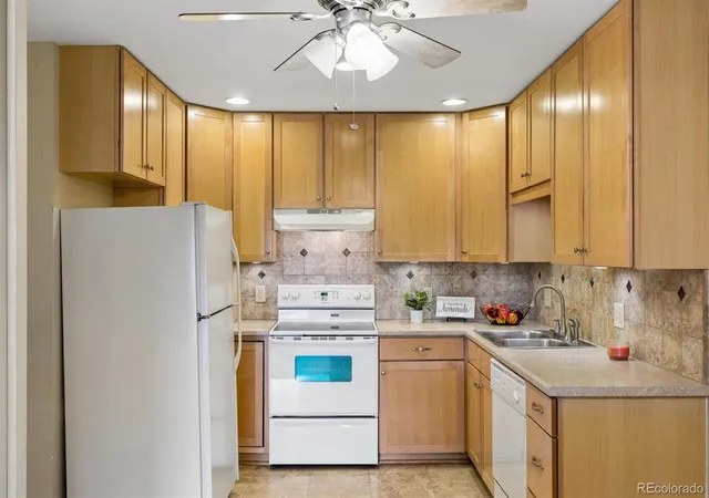 Photo 2 of Condo for sale at 650 S Clinton St #2D, Denver, CO 80247 | MLS# 6656324 | Listing updated on 2026-10-27