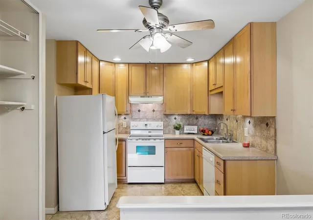 Photo 3 of Condo for sale at 650 S Clinton St #2D, Denver, CO 80247 | MLS# 6656324 | Listing updated on 2026-10-27