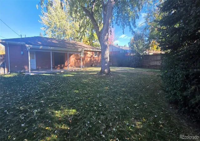 Photo 4 of Single family home for sale at 7105 S Lincoln St, Centennial, CO 80122 | MLS# 3869234 | Listing updated on 2026-10-27