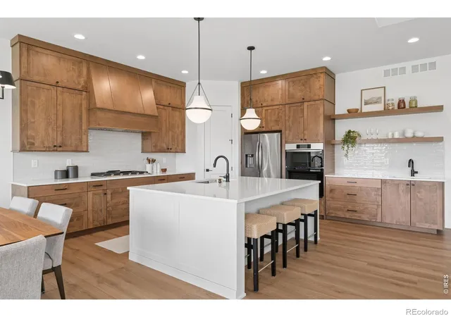 Photo 4 of Single family home for sale at 174 Boxwood Dr, Windsor, CO 80550 | MLS# IR1071191 | Listing updated on 2026-10-26