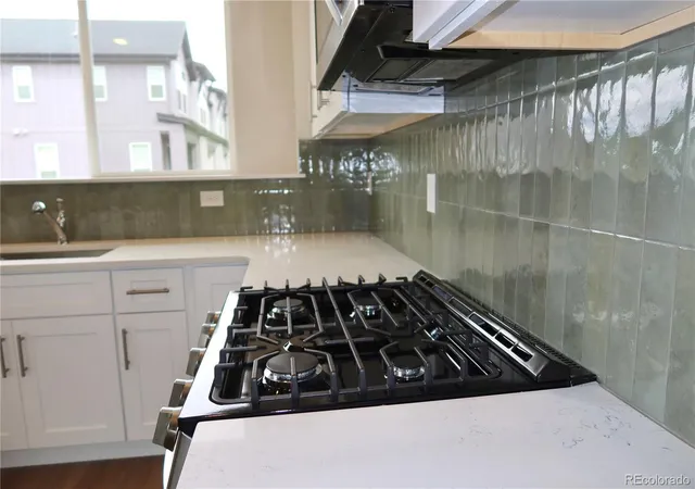 Photo 4 of Townhouse for sale at 5755 Union St, Arvada, CO 80002 | MLS# 3234705 | Listing updated on 2026-10-29