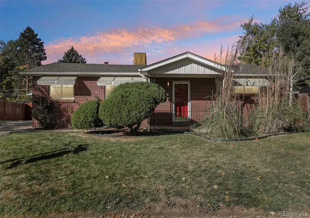 Photo 1 of Sale Pending at 5755 S Hickory St, Littleton, CO 80120 | MLS# 8792132 | Listing updated on 2026-10-29