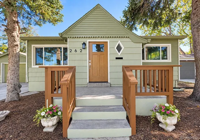 Photo 1 of Single family home for sale at 262 E Chenango Ave, Englewood, CO 80113 | MLS# 5274468 | Listing updated on 2026-10-26