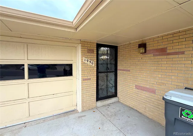 Photo 1 of House for sale at 1950 Independence St, Lakewood, CO 80215 | MLS# 4215825 | Listing updated on 2026-10-26